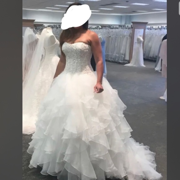 David’s bridal wedding dress
